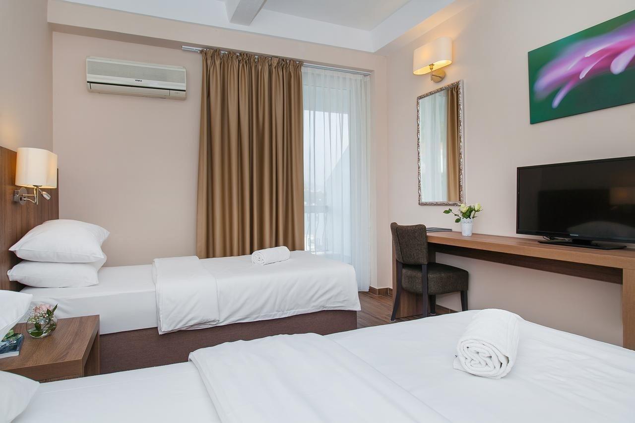 Sato Conference And Spa Hotel ซูโตมอเร ภายนอก รูปภาพ