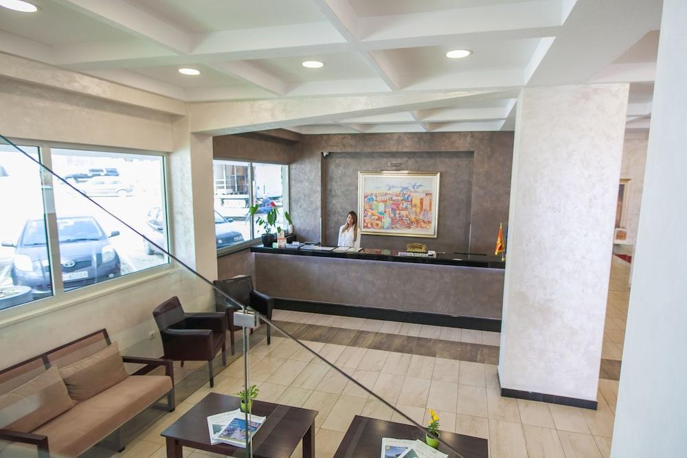 Sato Conference And Spa Hotel ซูโตมอเร ภายนอก รูปภาพ