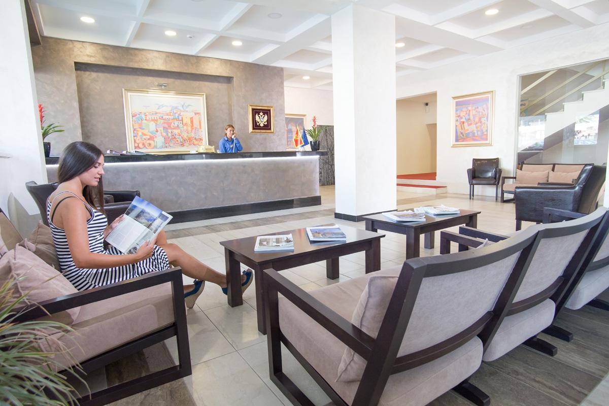 Sato Conference And Spa Hotel ซูโตมอเร ภายนอก รูปภาพ
