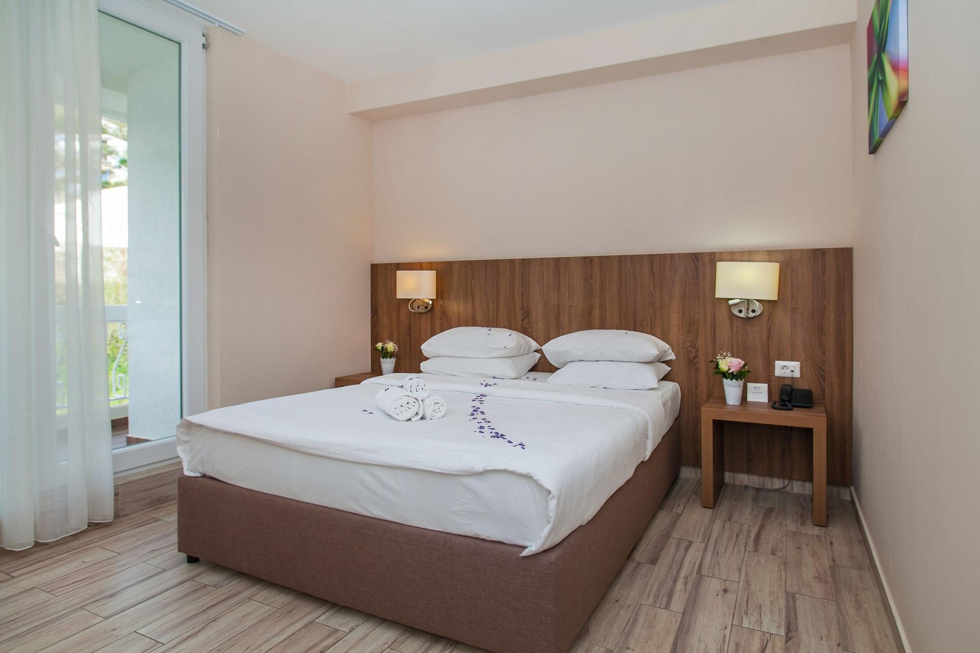 Sato Conference And Spa Hotel ซูโตมอเร ภายนอก รูปภาพ